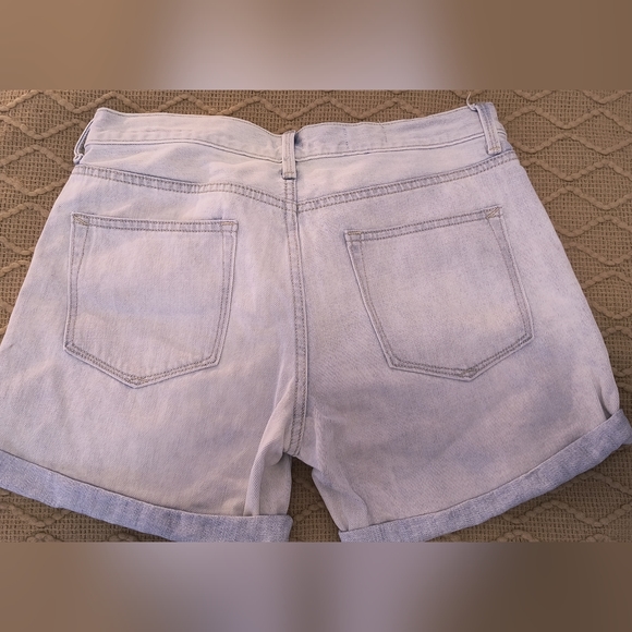 Women's Gap shorts - Picture 3 of 4